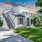 Private Suite At Villa Verde Miami